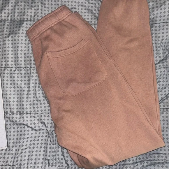 1989 (TAYLORS VERSION) PINK SWEATPANTS - Picture 3 of 3